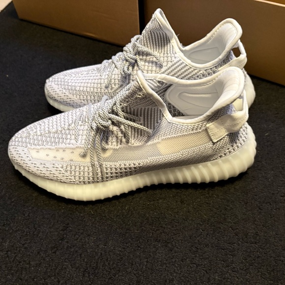 Yeezy Boost 350 v2 Reflective Brand new men’s 12.5 - Picture 3 of 7